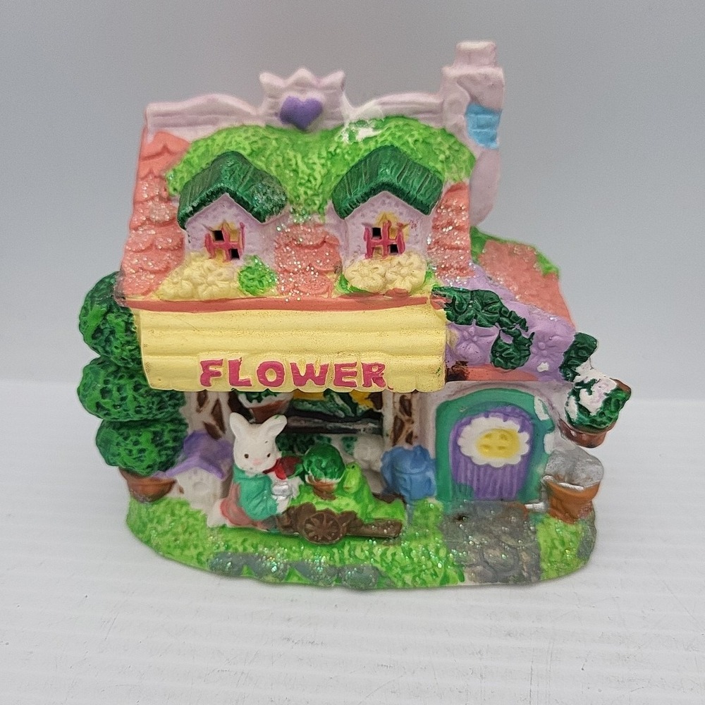 Cottontail Cottage Flower Stand‎